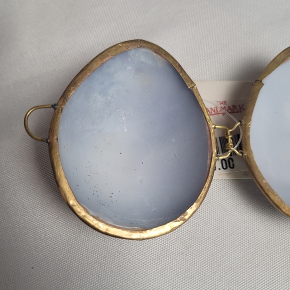 Vintage Sea Shell W/ Brass Tone Clasp Ring Trinket Box - Picture 4 of 8